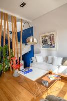 Artful City Loft with Rooftop Terrace, Near Beach - Chambres d’hôtes Chionáto
