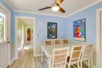 Sunny Apalachicola Vacation Rental with Deck!