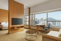 Apartament typu Suite Executive z 1 sypialnią, widokiem na rzekę i dostępem do salonu Club Lounge