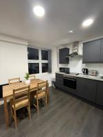 B&B Feltham - Charming Modern Apartment near London Heathrow - Bed and Breakfast Feltham