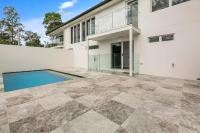 Evana on Angler 2 - B&B Noosa