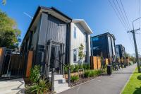 King bed on Hagley Park corner in the CBD - B&B Christchurch