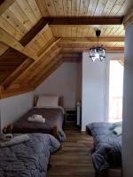 Dreibettzimmer mit Balkon