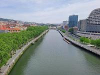 Apartamento en el centro con garaje directo. - B&B Bilbao