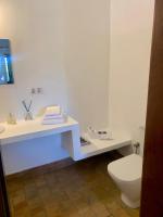 Kamer met Queensize Bed en Uitzicht op het Zwembad