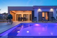 Premium Villa Nessi with Pool & Seaview - B&B Vir