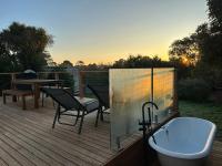 B&B Creswick - Enjoy a renovated retreat with outdoor bath - Bed and Breakfast Creswick