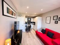 B&B Watford - Stylish 2 Bed Apt - Watford Gen Hospital - Watford FC - Professionals & Contractors Welcome - Bed and Breakfast Watford