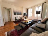 Appartement lumineux Art-déco centre-ville parking - Bed and Breakfast Bordeaux