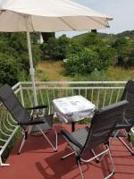 Apartment mit Balkon