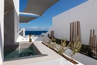 Signature Suite with Jetted Tub