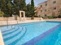 B&B San Pawl il-Baħar - Private room in a modern apartment with pool and sea view - Bed and Breakfast San Pawl il-Baħar