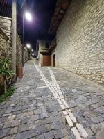 Xhulio Castle Walk Guesthouse - B&B Berat