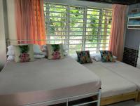 B&B Kampong Senawar - CHALET MORIS D' RUMAH BONDA RIVER VIEW - Bed and Breakfast Kampong Senawar