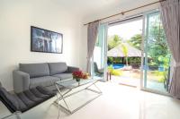 1Br Poolside Apartment, Long Beach, Lanta Sport Resort 105 - B&B