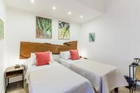 Camera Matrimoniale/Doppia con Letti Singoli con Balcone 