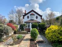 B&B Southend-on-Sea - Charming Seaside Cottage in Leigh-on-Sea - Bed and Breakfast Southend-on-Sea