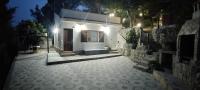 SILOM HOUSE - Bed and Breakfast