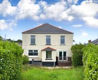 Large house on the edge of the Brecon Beacons - B&B