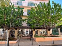 Le Best à Cassis,Top emplacement,Parking,double balcon - Bed and Breakfast Cassis