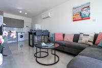 B&B Larnaca - Andrea 3-Bedroom Apt in Mackenzie - Bed and Breakfast Larnaca