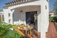 Lightbooking Bungalow Los Arcos Playa del Inglés con terraza solárium y barbacoa - Bed and Breakfast
