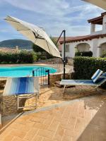 Mediterranean Sea Shell Pool House - B&B Budoni