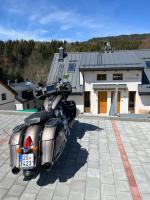 U Králíka, apartmán H, 3 samostatné ložnice - mezonet, vlastní parkování, 50 metrů od vleku , vysoušeče bot v lyžárně - Bed and Breakfast