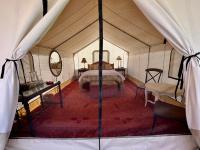 Cosmo Glamping Tent at Zenzen Gardens - Ferienwohnung Paonia