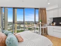 Brand-New Central Studio Apart with Views - B&B