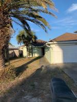 Beautiful House Sleeps 12 - Hot Tub - Breakfast - Walk to Beach - Chambres d'hôtes Panama City Beach