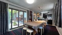 関空庭園豪邸Luxury Japanese Villa with Garden Near Kansai Airport & Premium Outlets - Chambres d'hôtes Osaka