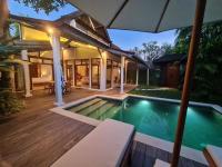 Savvy Villa, a Tranquil Oasis & Walk to the Beach - Ferienwohnung