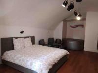 B&B Aubenas - LOFT avec Jacuzzi centre ville Aubenas - Bed and Breakfast Aubenas