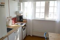 Vindsvåning, stenkast från centrum - B&B