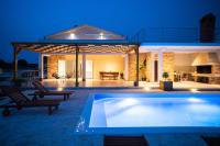 Villa Iva with heated pool - B&B