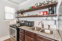 Aloha Beaches - near Uptown 23rd & Asian District - Ferienwohnung Oklahoma City