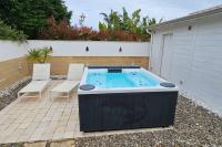 Polignano Villa with Jacuzzi, Garden & Parking - Ferienwohnung