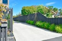 Urban Escape Addington Townhouse Walk to Stadium & Cafes - Chambres d'hôtes Christchurch