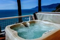 Gorgeous Oceanview, by OceanviewHotTubs Oceanfront! Shelter Cove, CA Tesla EV Station - Ferienwohnung