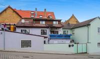 Houses in Gau-Bischofsheim - B&B