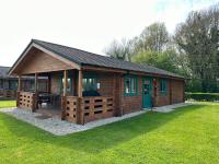 B&B South Cerney - Kingfisher Lodge, Lake Pochard - Bed and Breakfast South Cerney