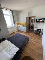 Airport Apartment 29 Self Check-In Free parking - B&B
