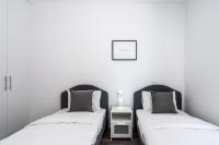 Miles 2-Bedroom Apt in Livadia