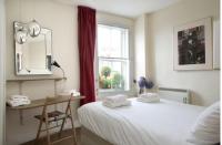 Royal Mile Apartment, 1 minute from the castle. - B&B