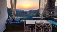 B&B Otziás - Apartment with amazing sunset view and Vourkari bay - Bed and Breakfast Otziás