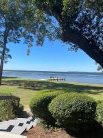 B&B Niceville - * The Dock Condo * Waterfront zen in Bluewater - Bed and Breakfast Niceville