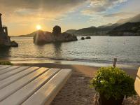 Pržno Luxury Apartments - Bed and Breakfast Sveti Stefan