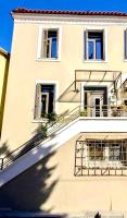 Elia downtown Towerhouse - Bed and Breakfast