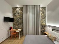 Holidays Rooms XX Settembre 228 - B&B La Spezia